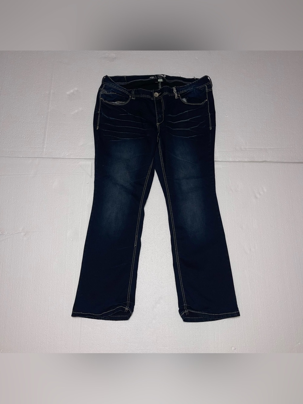 Short and Sexy Series 31 Rose Jeans Women's Size 18 Embroidered Pockets Stretch